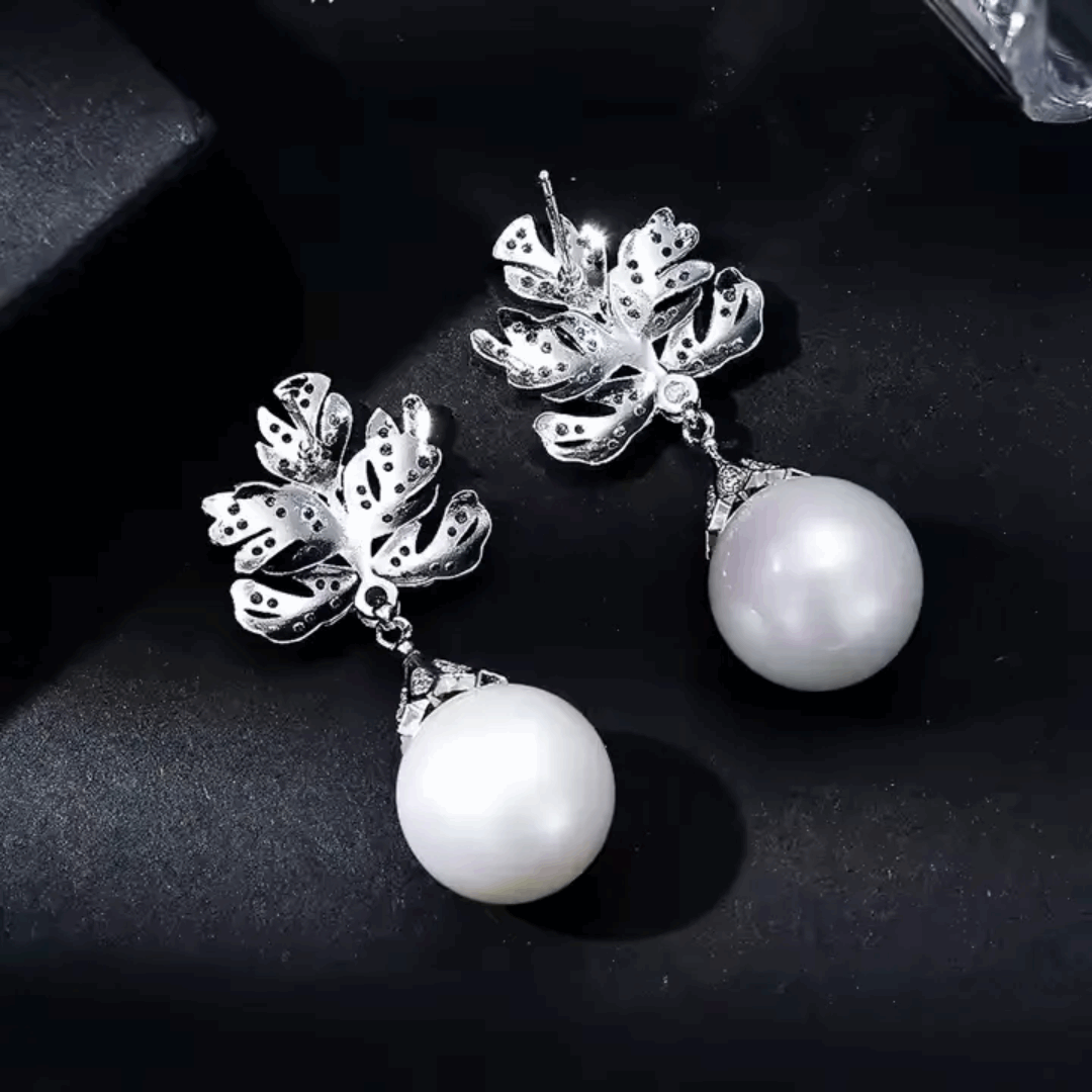 Leaf Pearl Earrings