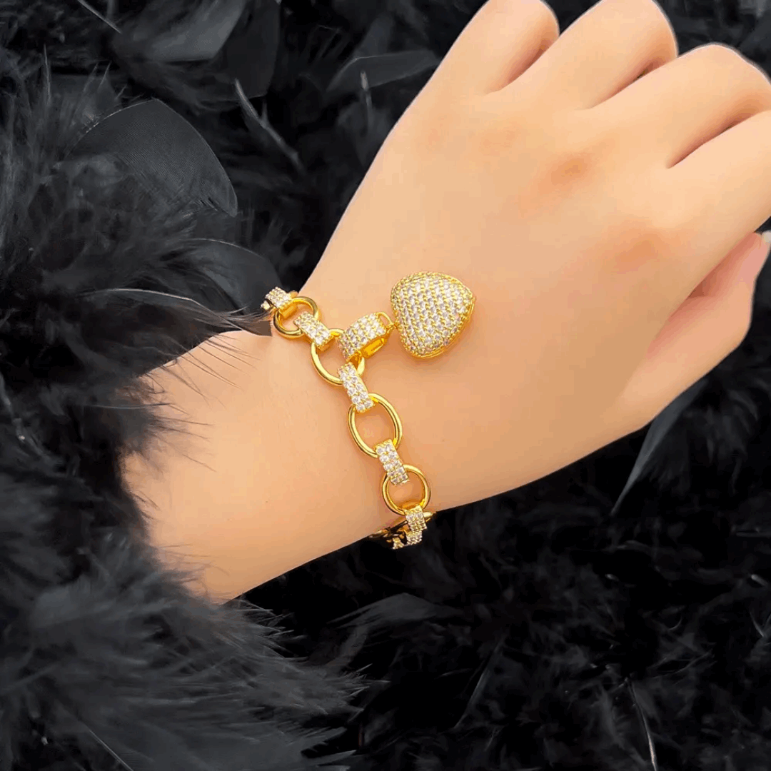Heart Pave Link Chain Bracelet