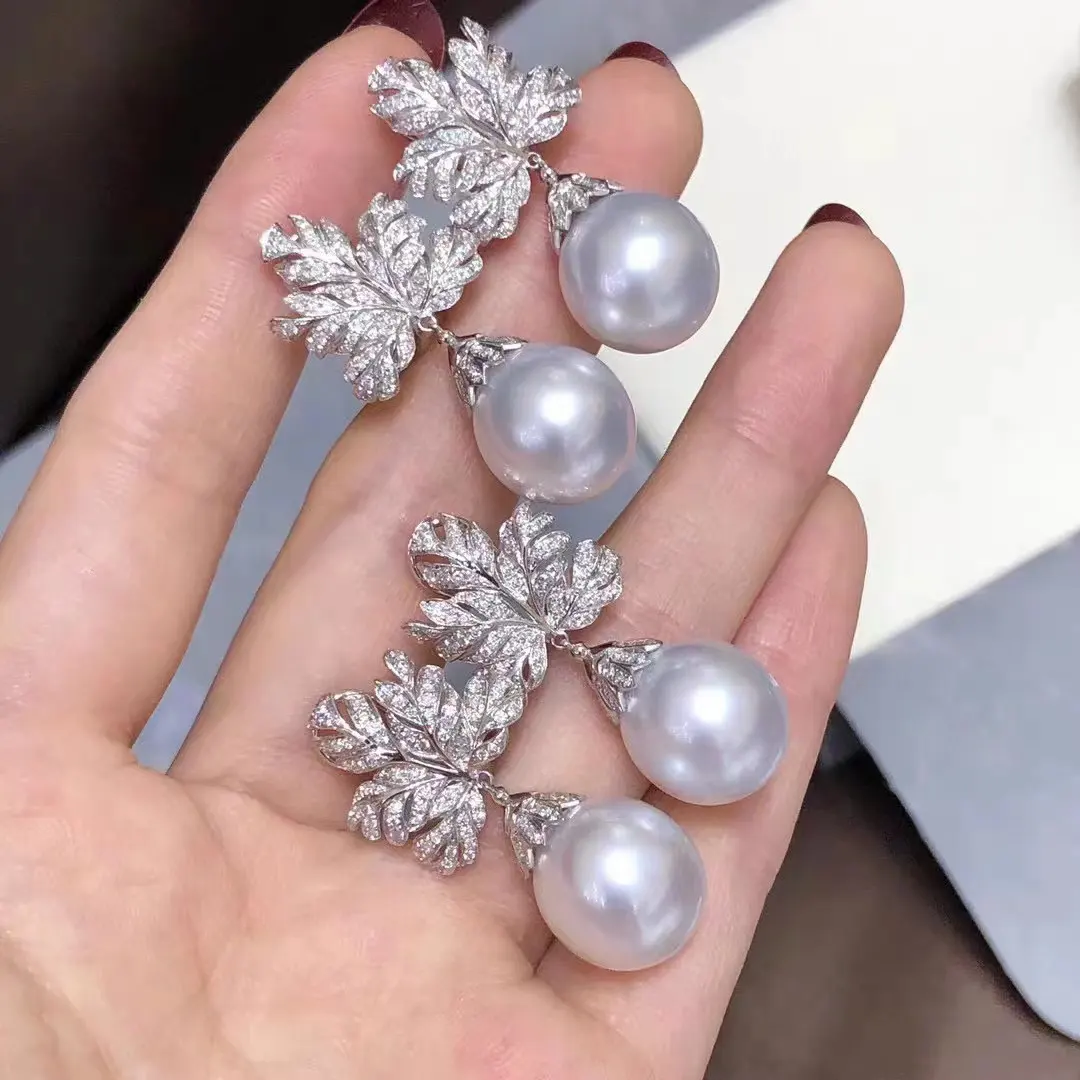 Leaf Pearl Earrings