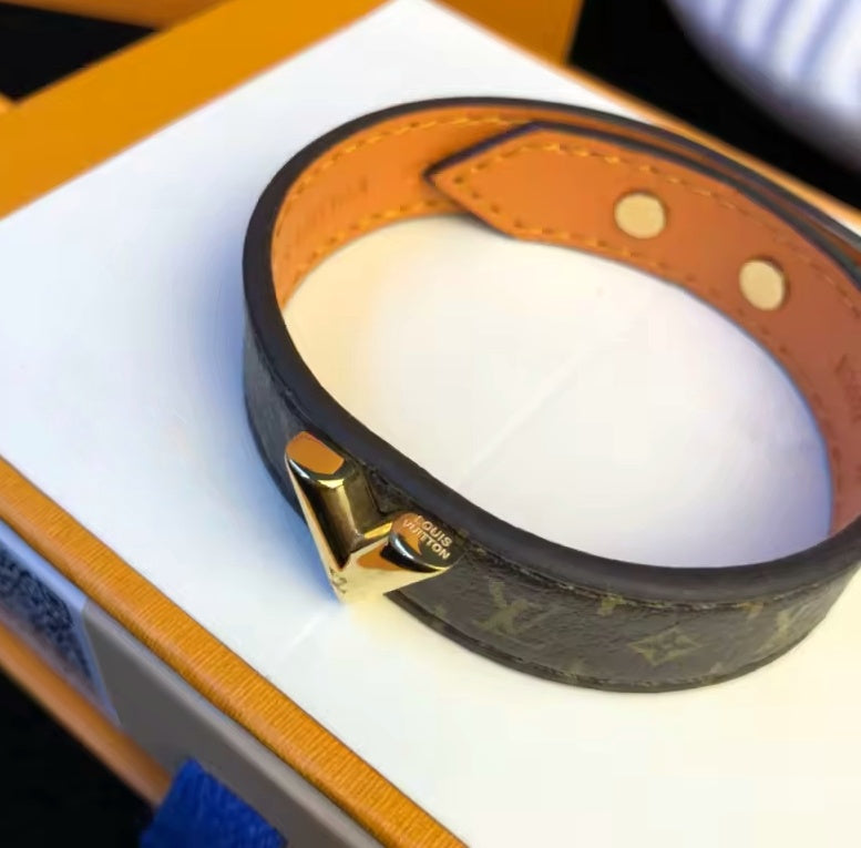 L Leather Bracelet Etereo