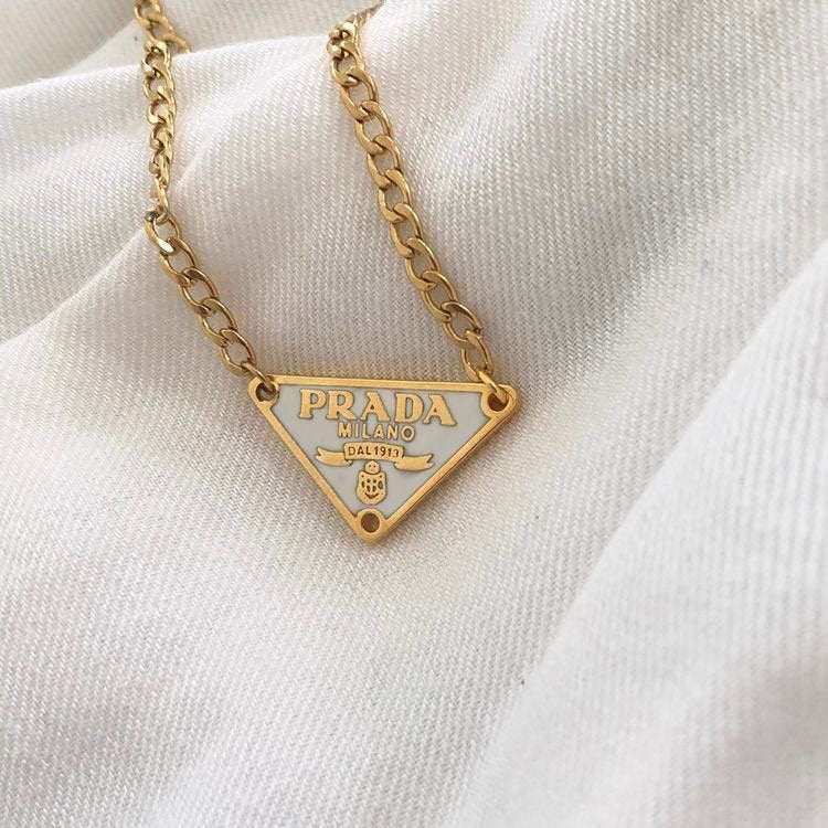 P Necklace Etereo