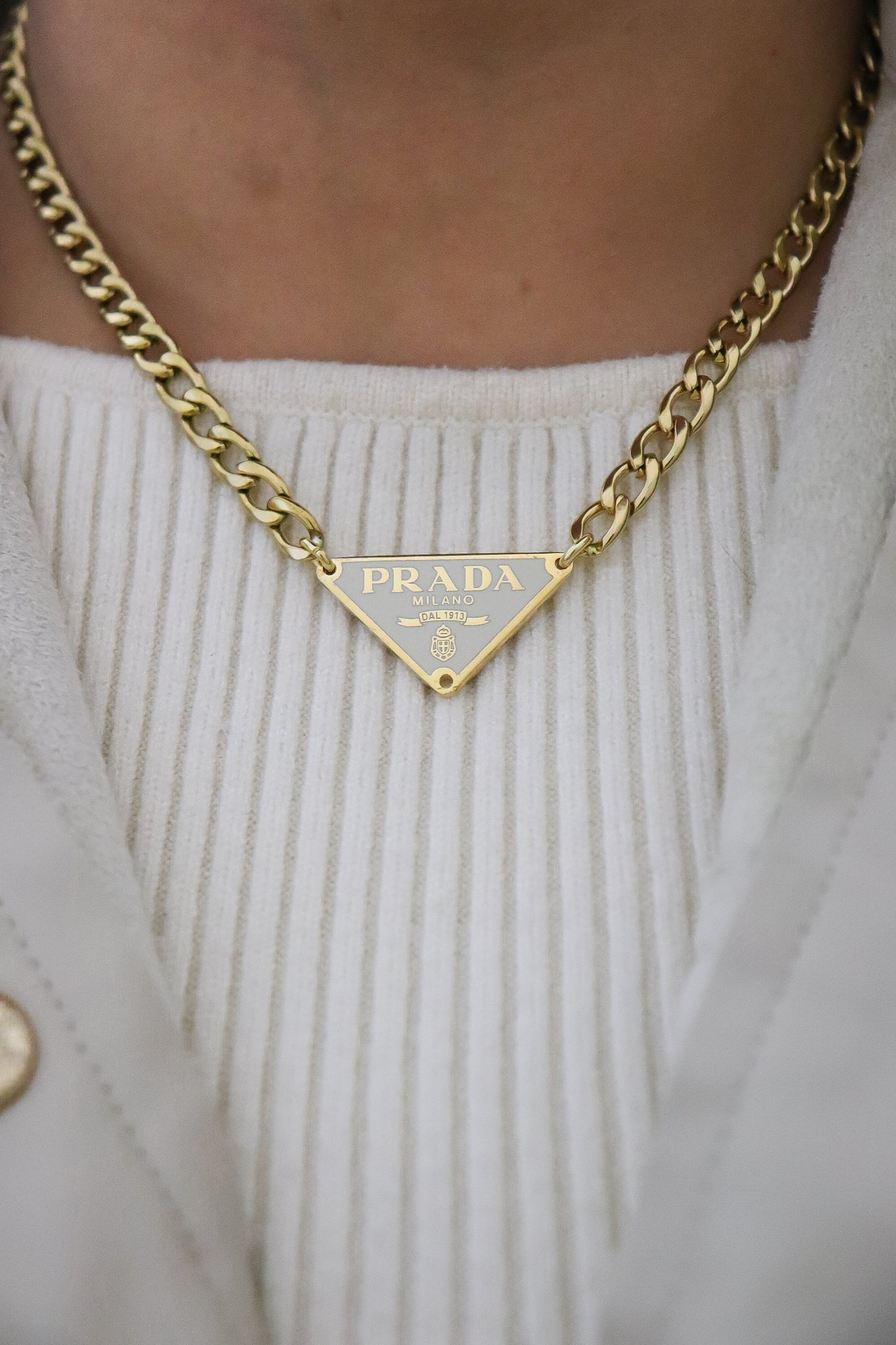 P Necklace Etereo