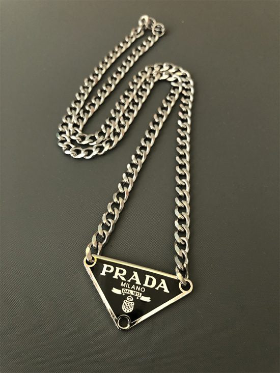 P Necklace Etereo