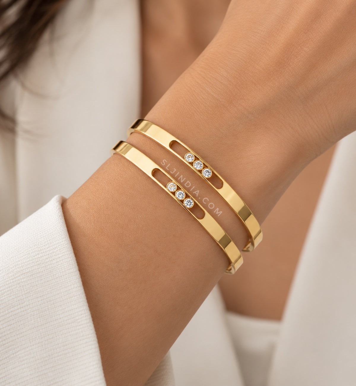 Moving Charms Bracelet