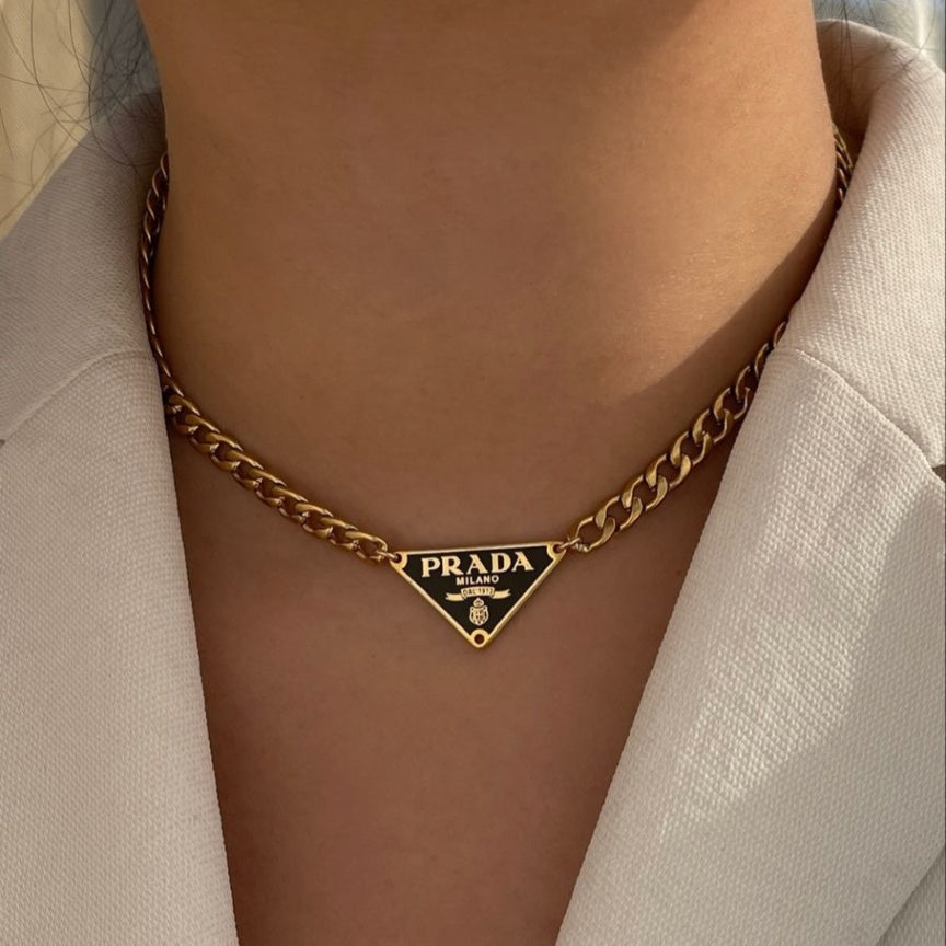 P Necklace Etereo