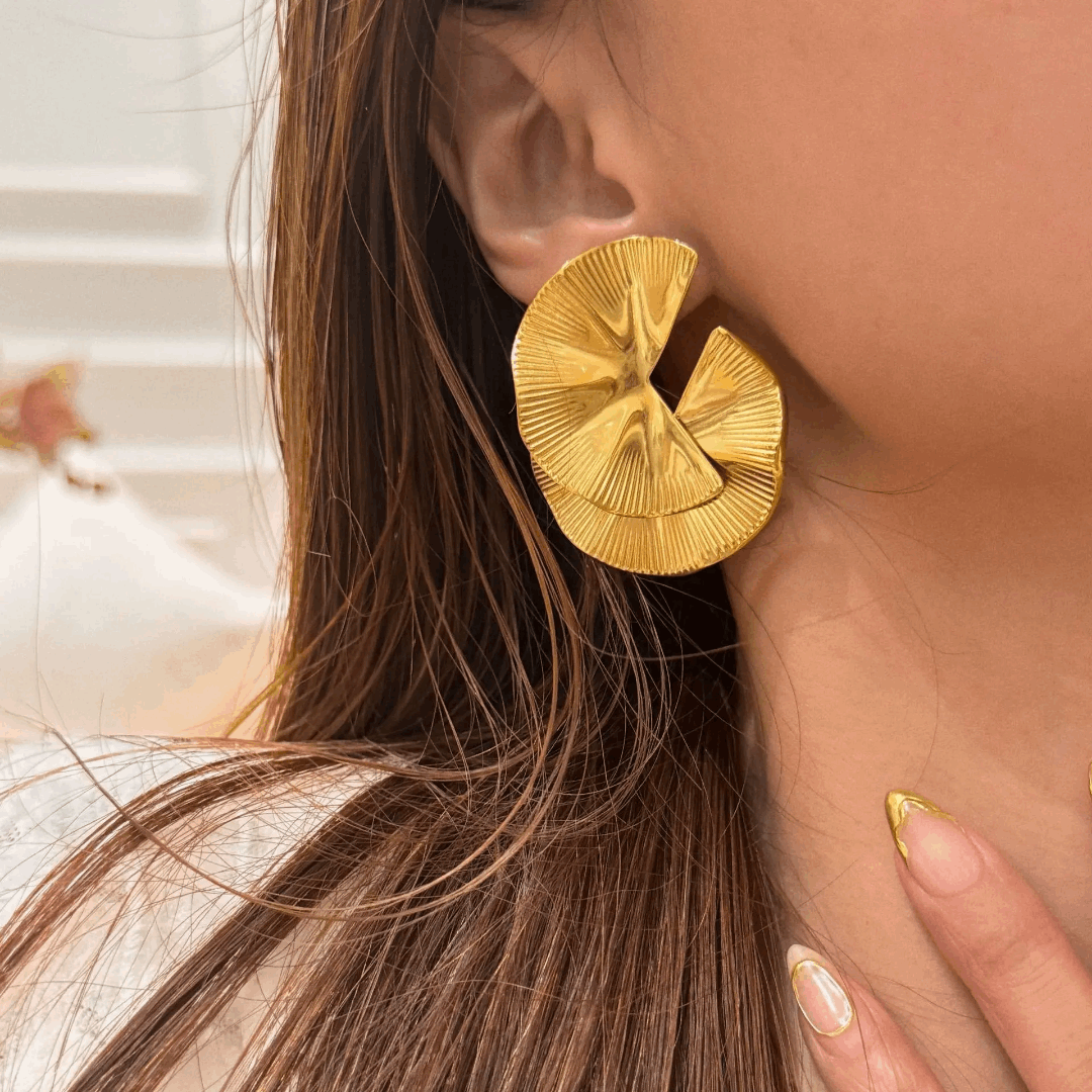 Fan Gold Earrings
