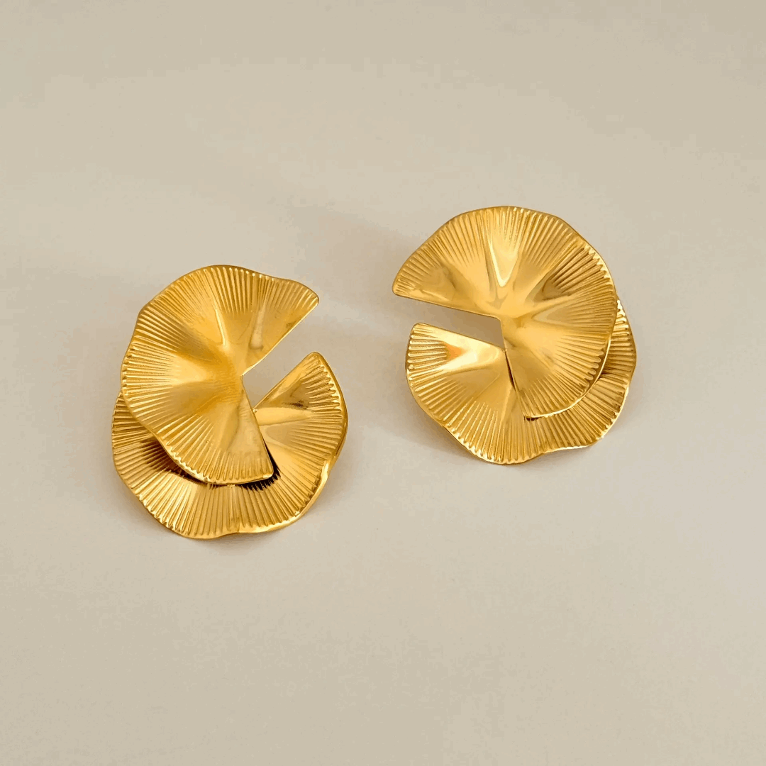 Fan Gold Earrings