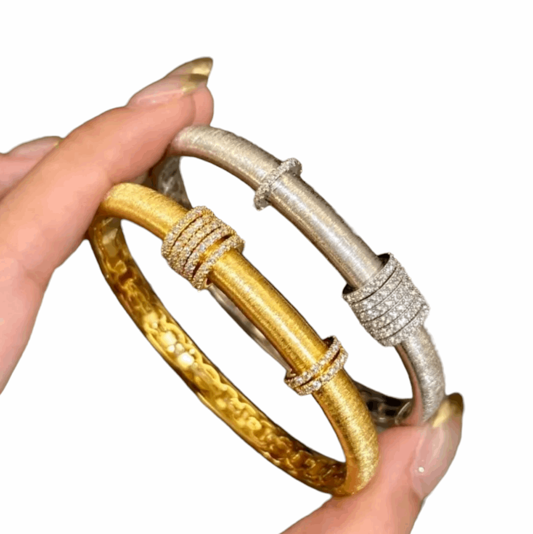 Moving Charms Bracelet