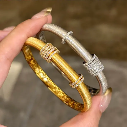 Moving Charms Bracelet