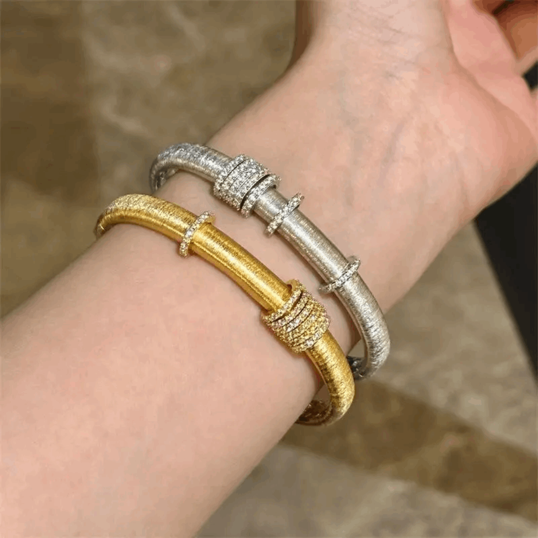 Moving Charms Bracelet