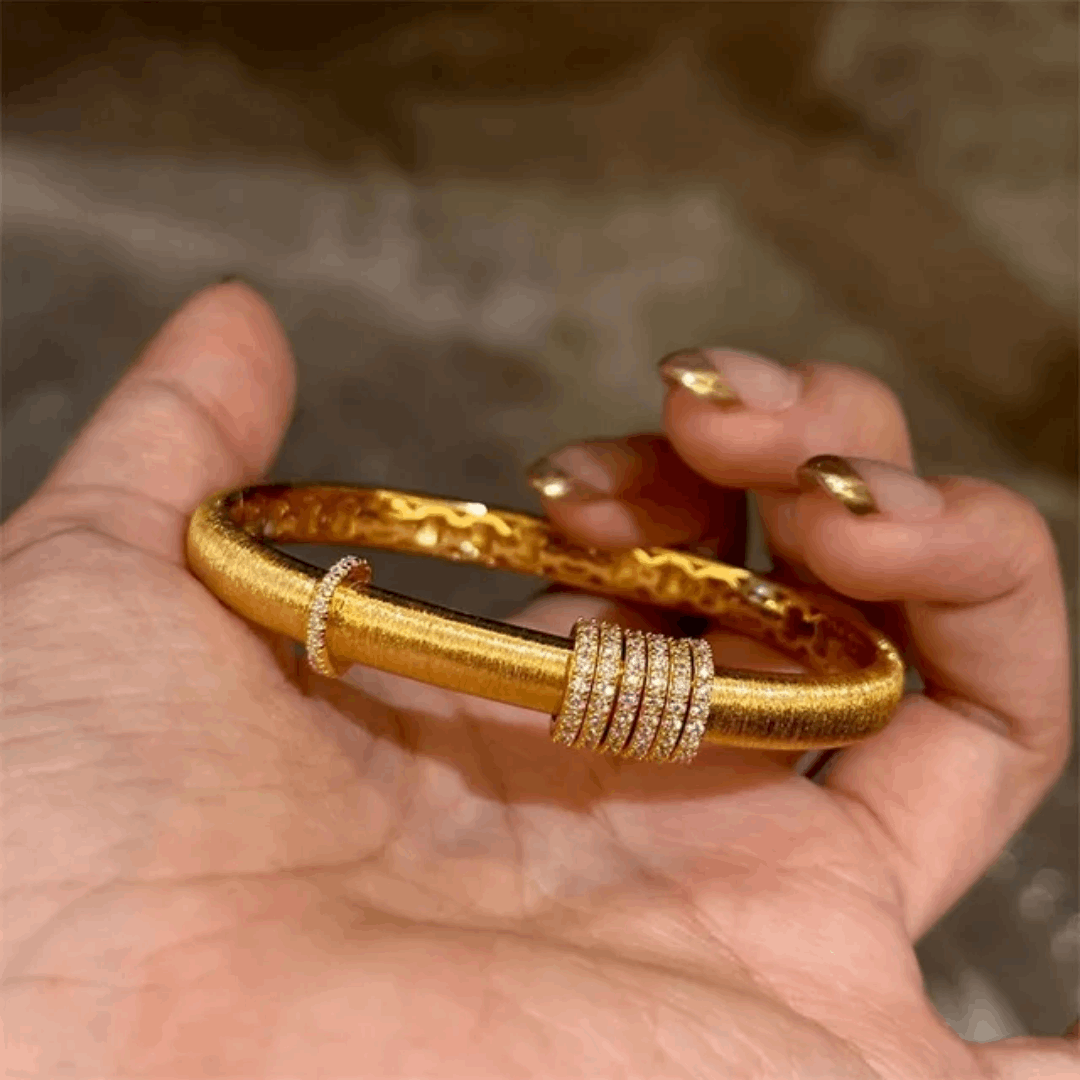 Moving Charms Bracelet