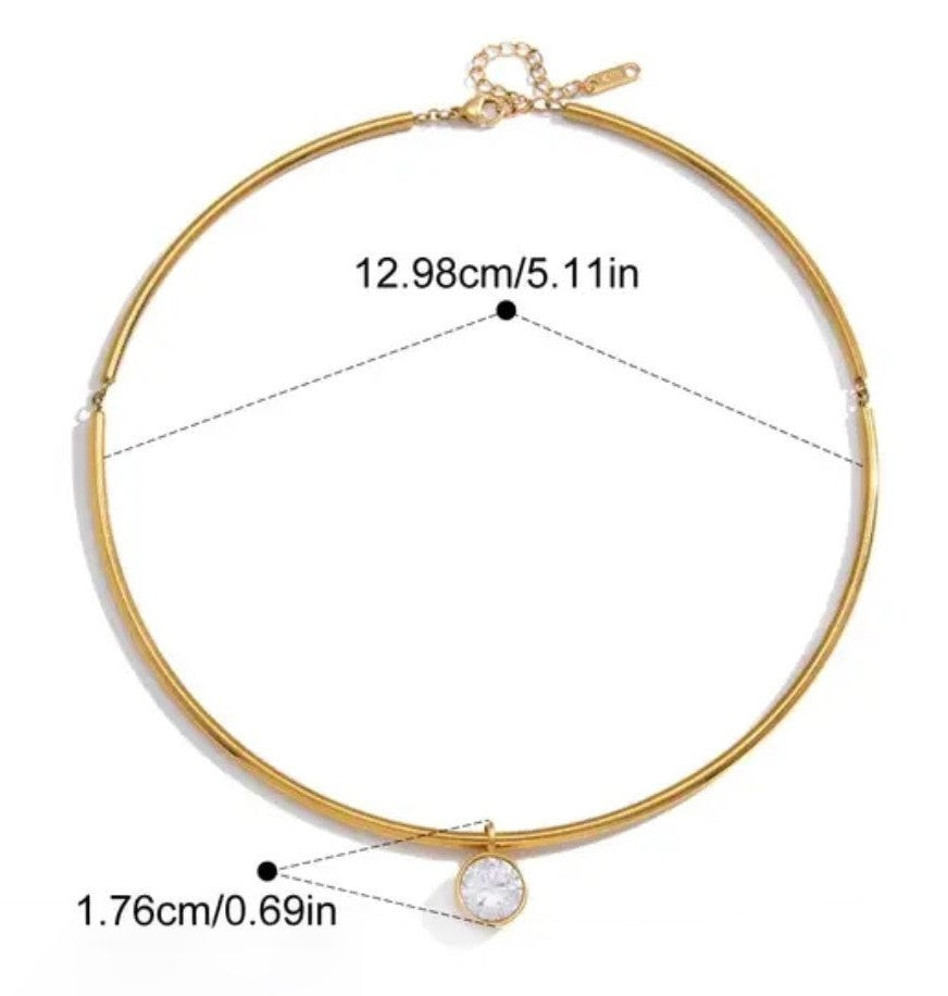 Solitaire Stiff Necklace