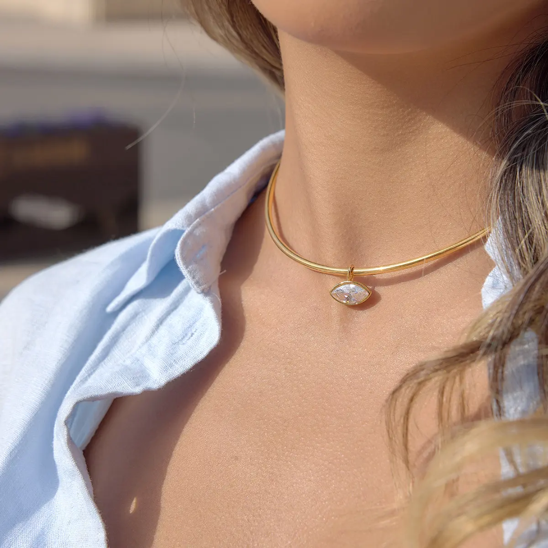 Solitaire Stiff Necklace