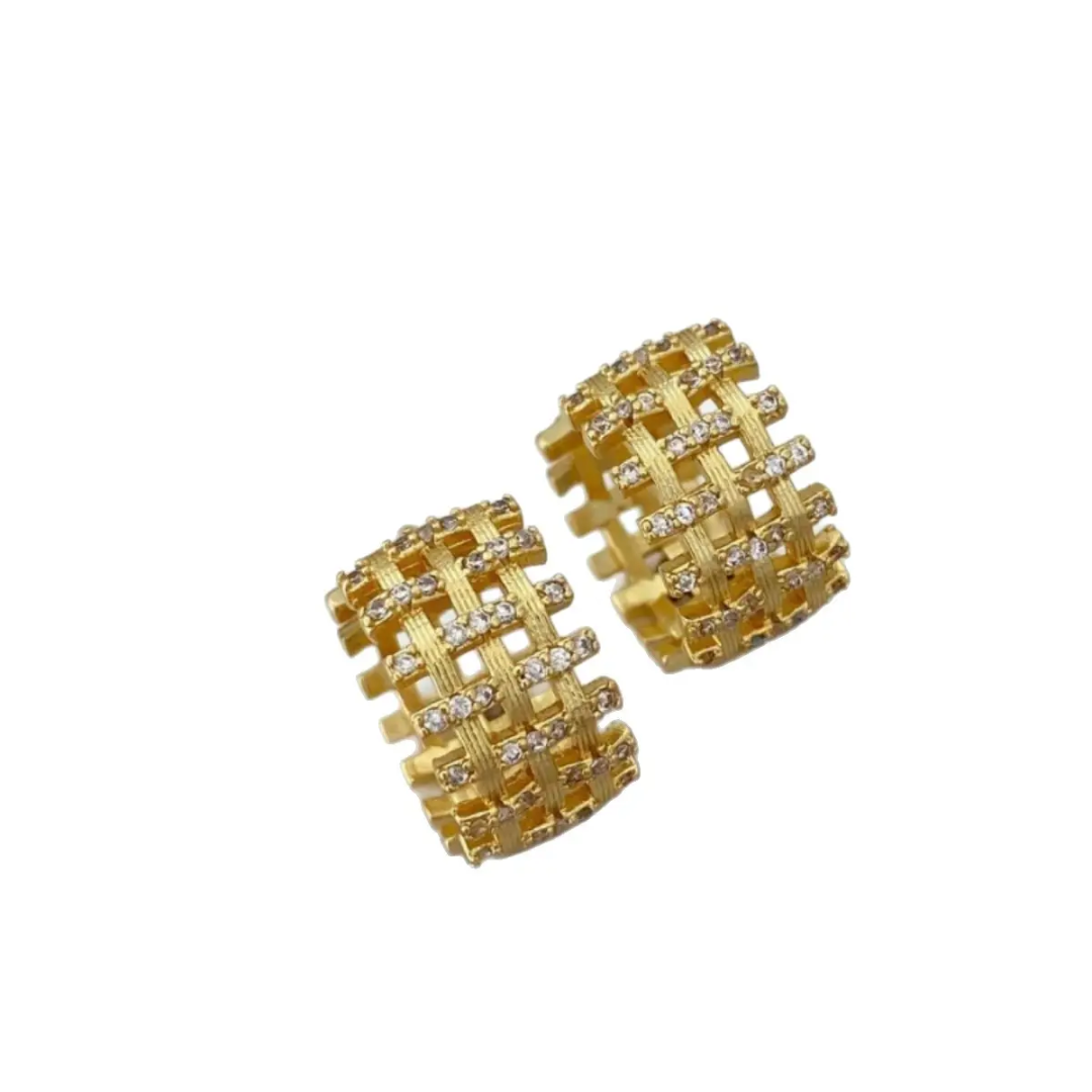 Gold Mesh Huggies Earrings