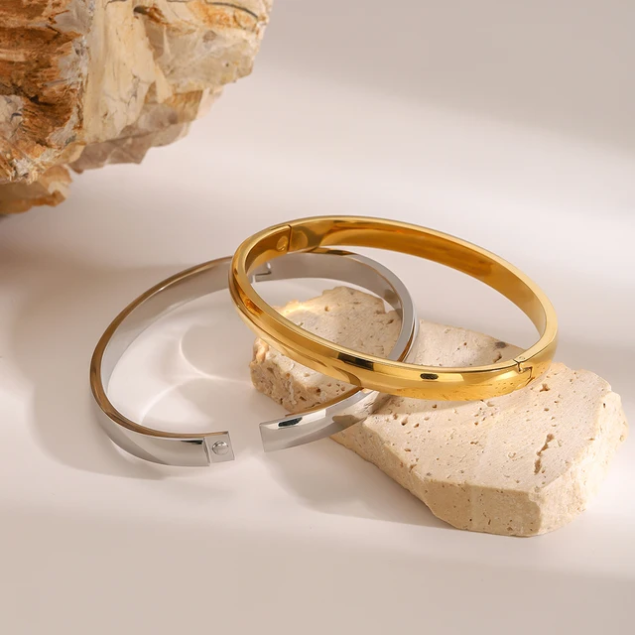 Smooth Bracelets