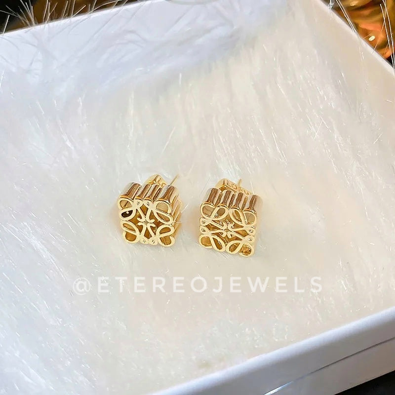 L Earrings Etereo