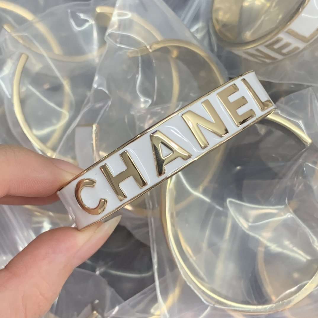 Cc Bracelet Cuff Etereo