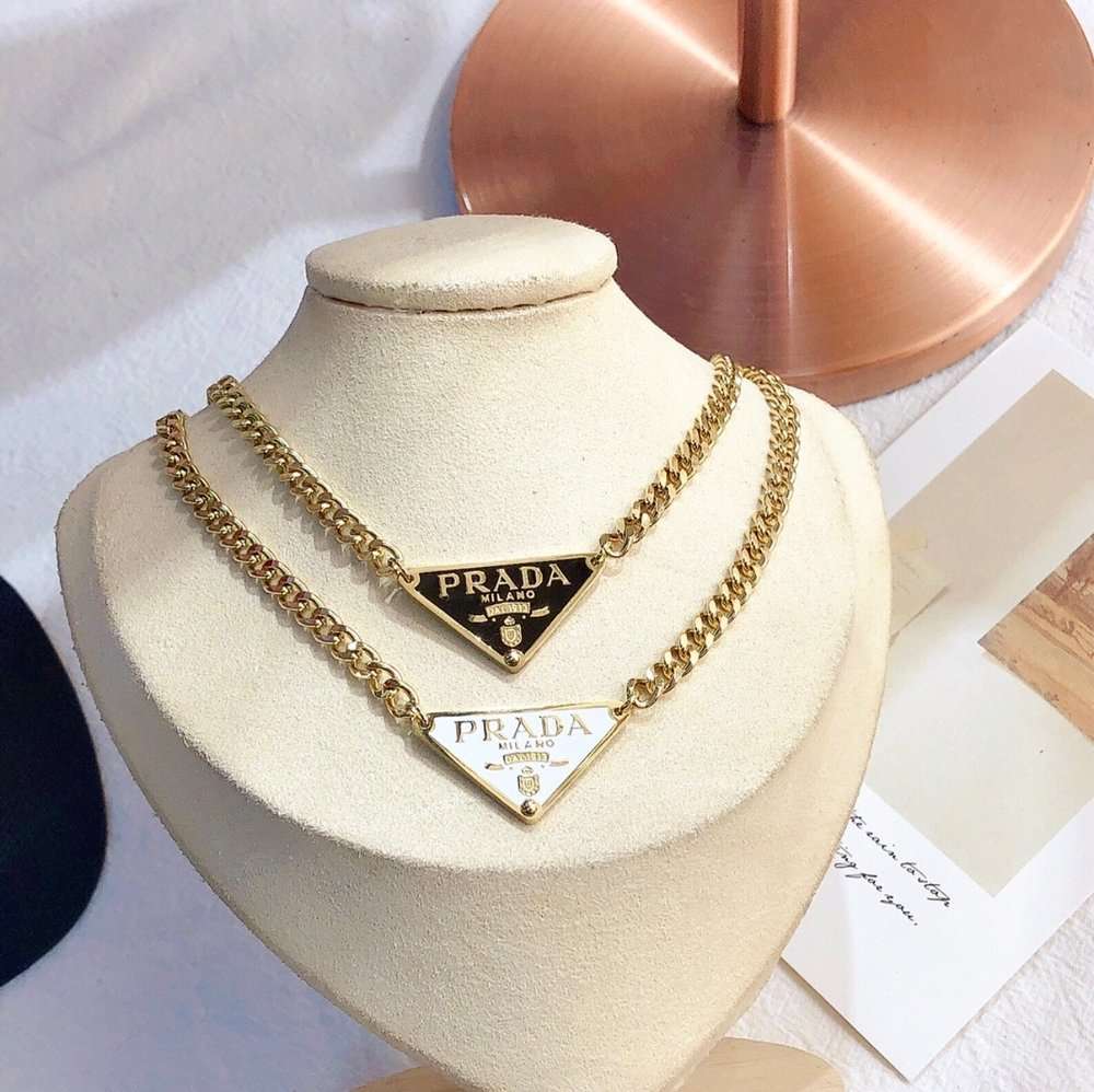 P Necklace Etereo