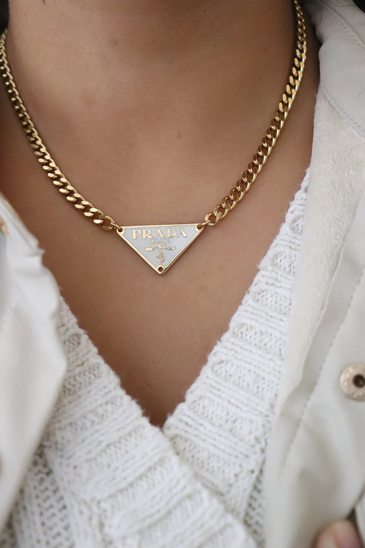 P Necklace Etereo