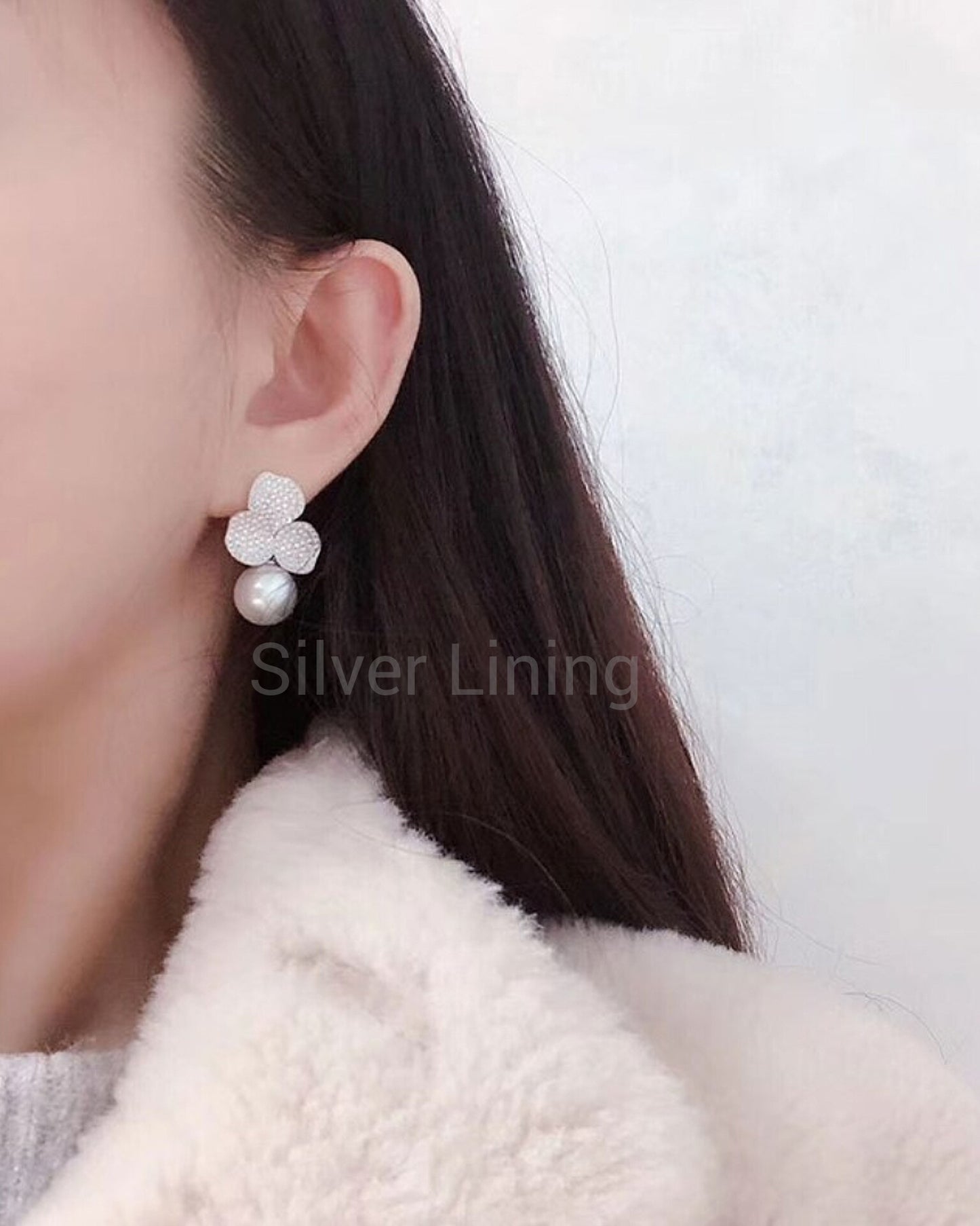 Flower Pearl Earrings