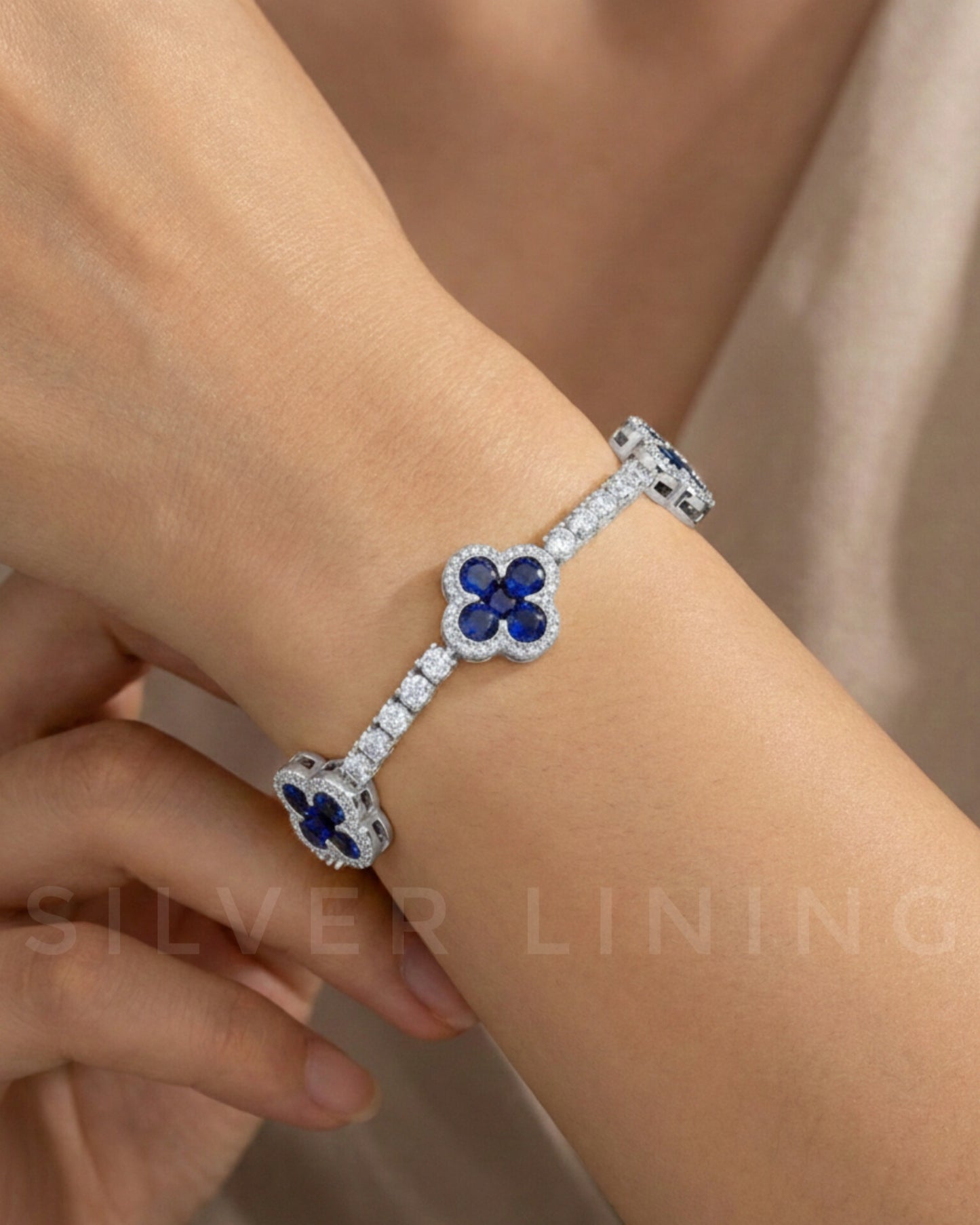 Blue Clover Tennis Bracelet Etereo