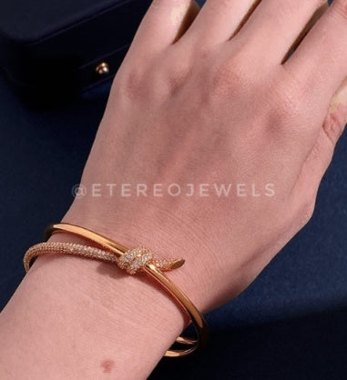 T Knot Bracelet Etereo