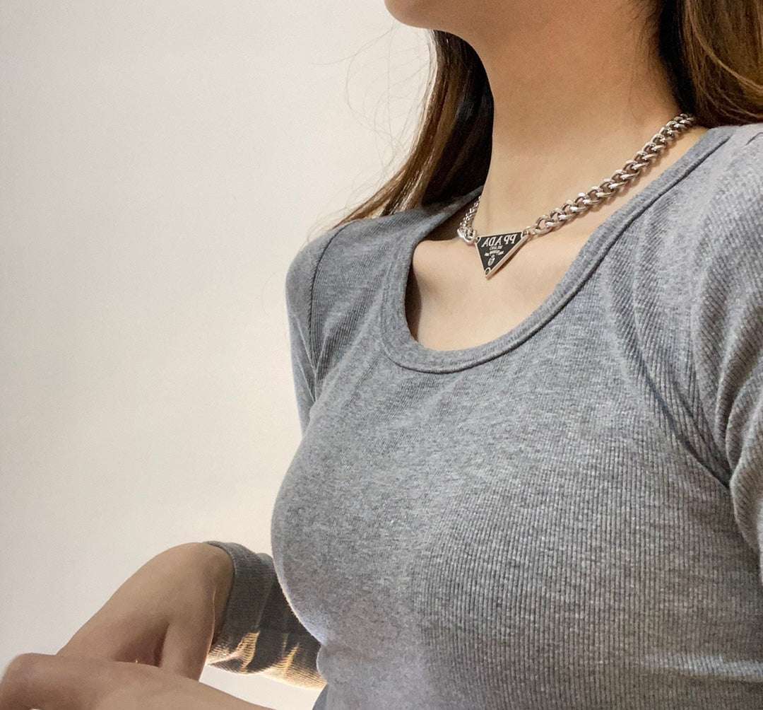 P Necklace Etereo