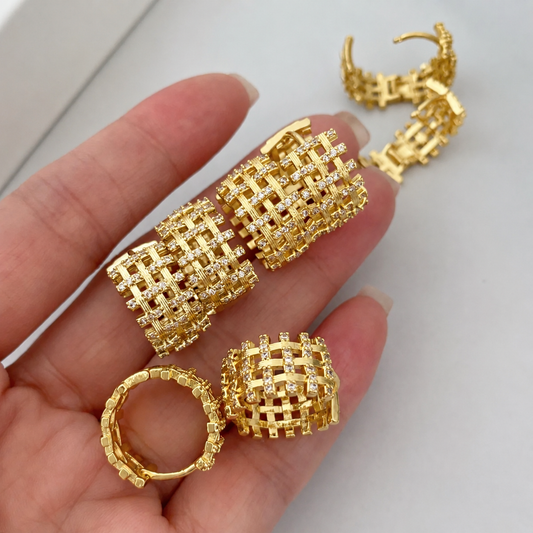 Gold Mesh Huggies Earrings