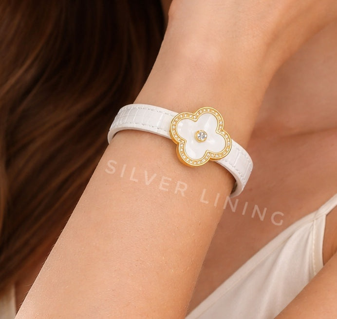 Clover Leather Bracelet Etereo