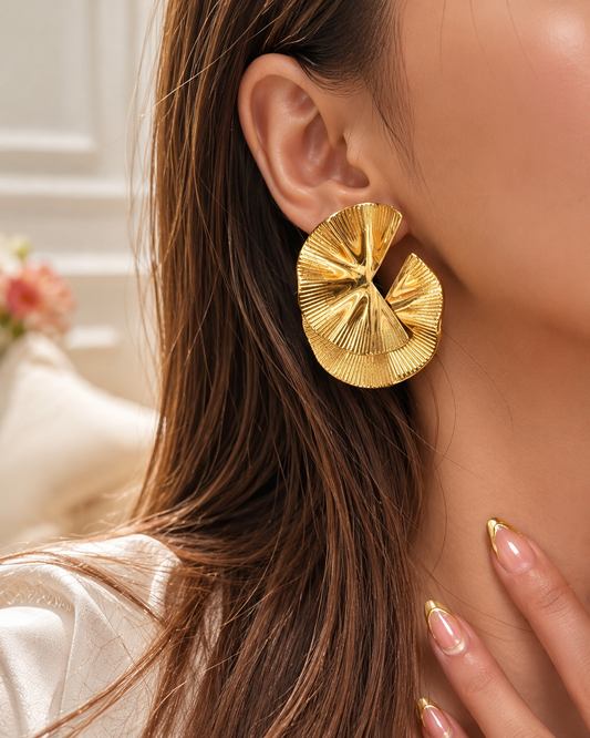 Fan Gold Earrings
