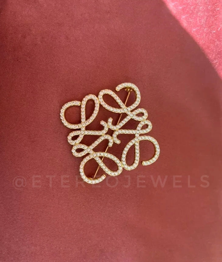L Brooch Etereo