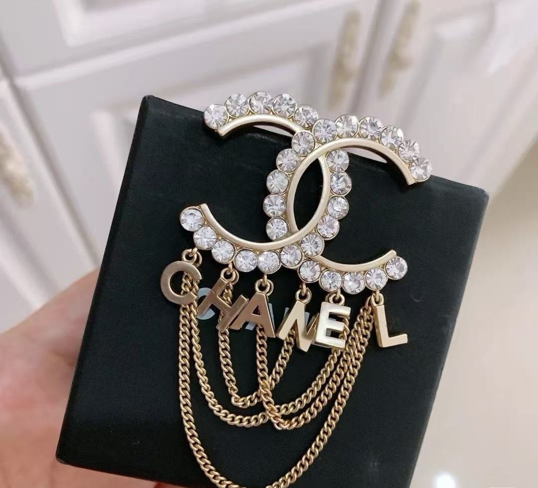 Cc Brooch Etereo Chain Tassel