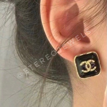 Cc Stud Earrings Etereo